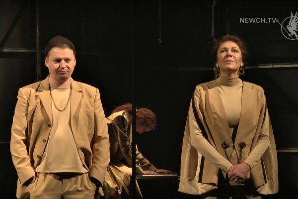 «Мати все»
