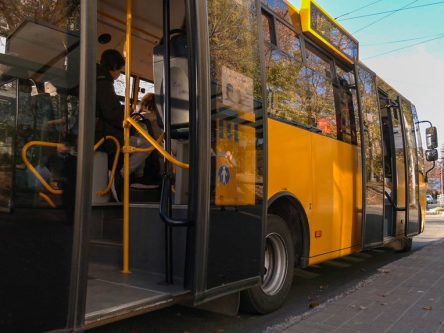 Автобуси № 21, 27, 30 та тролейбуси № 8, 9, 11 у Чернігові повертаються до своїх маршрутів