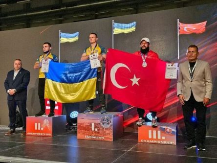 Спортсмен із Чернігівщини виборов дві нагороди на чемпіонаті Європи з пара-армрестлінгу
