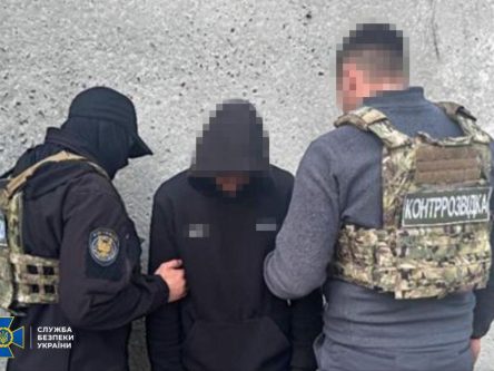 СБУ затримала поплічника рф, який готував підпал військових автівок на Чернігівщині